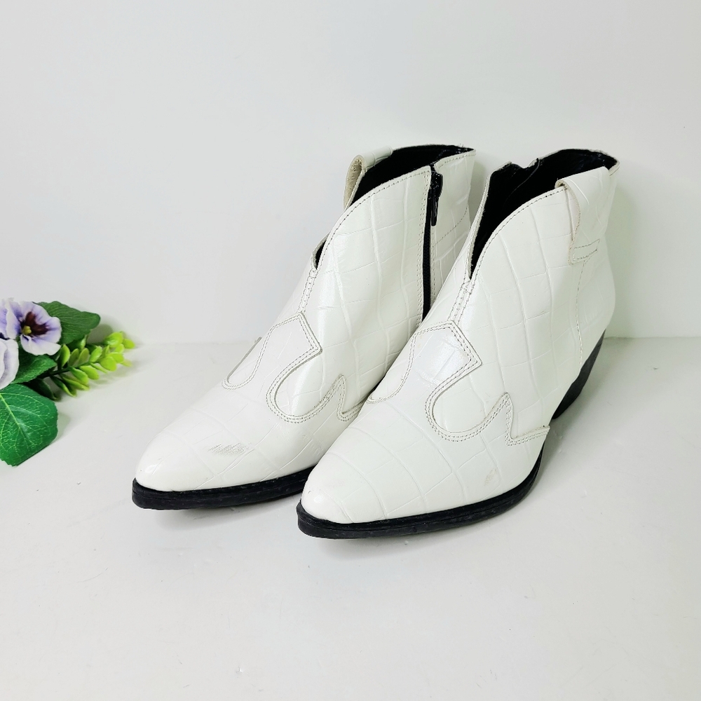 Gabriella Croc-Embossed White Genuine Leather Western Cowgirl Boots